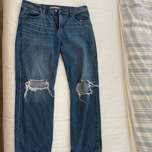 Levi's Dark Blue Straight-Leg Jeans with Distressed Knees